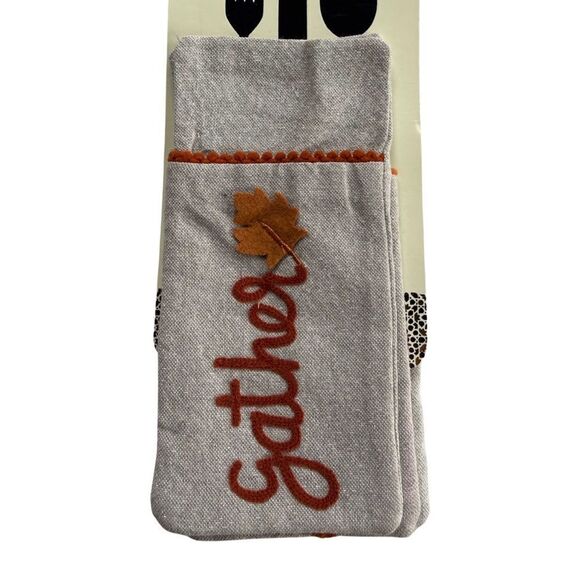 Cynthia Rowley New York Embroidered Blessings Utensil Holders Set of 4 - Picture 4 of 9